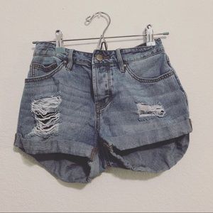 Brandy melville boyfriend high waist shorts